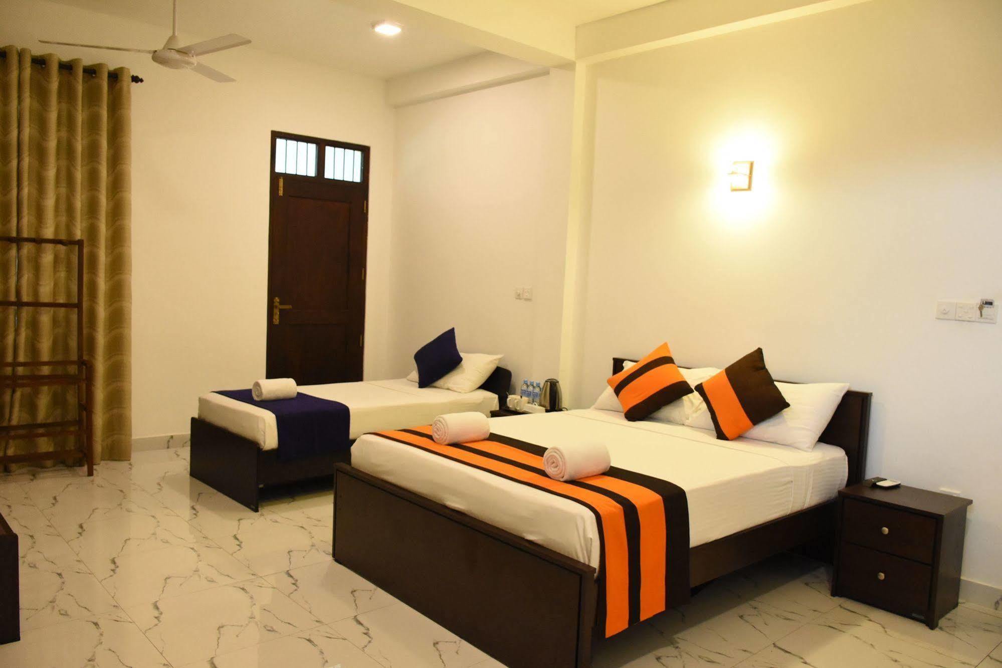 Ocean Glory Hotel Ettukala Extérieur photo