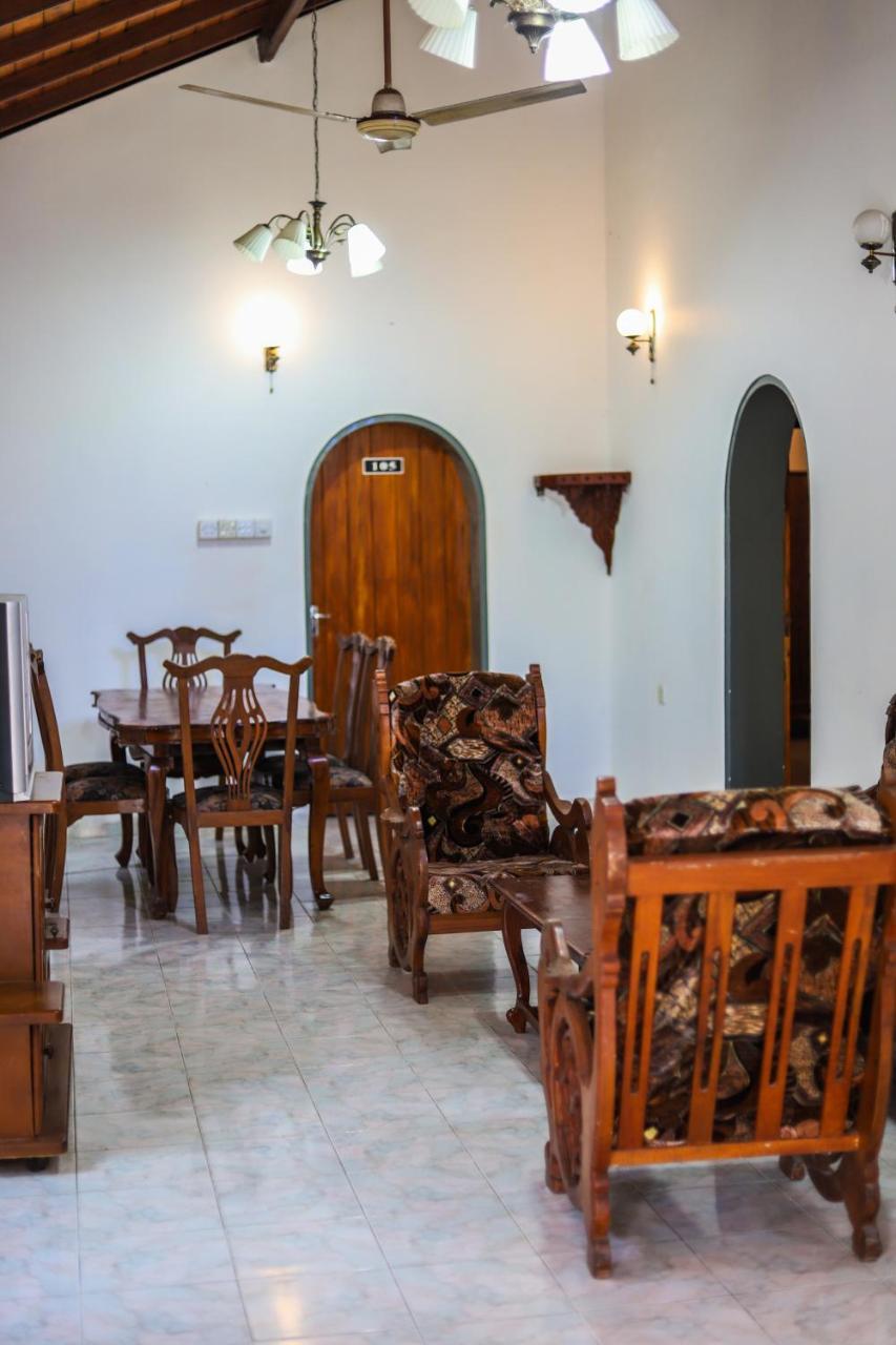 Ocean Glory Hotel Ettukala Extérieur photo